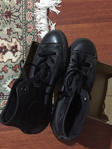 siyah deri converse