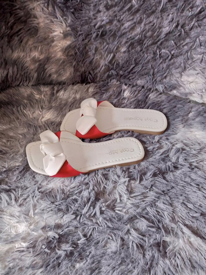 Fiyonklu Kadın Terlik Adet Fiyatları - Görsel 3