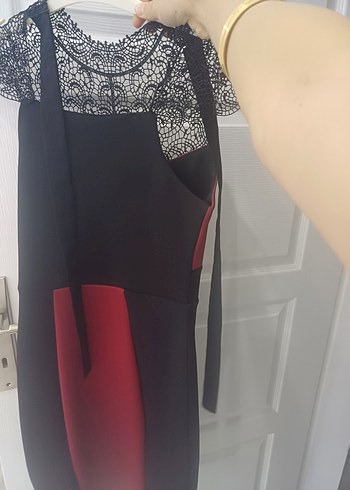 s Beden Dantel Detaylı Kırmızı Siyah Uzun Gotik Elbise