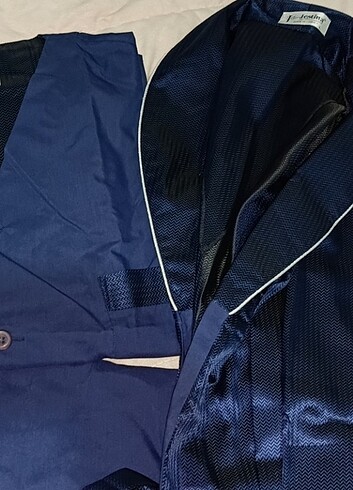 Damat Ropdöşambır pijama seti sıfır kutusu yok o yuzden bu fiya - Görsel 2