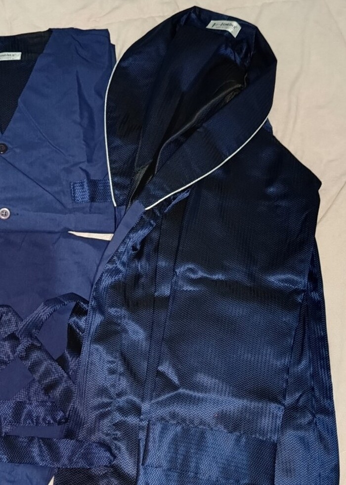 Damat Ropdöşambır pijama seti sıfır kutusu yok o yuzden bu fiya - Görsel 3