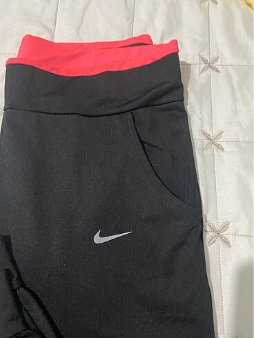 Nike Taytt
