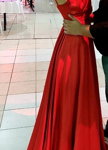 Kırmızı abiye