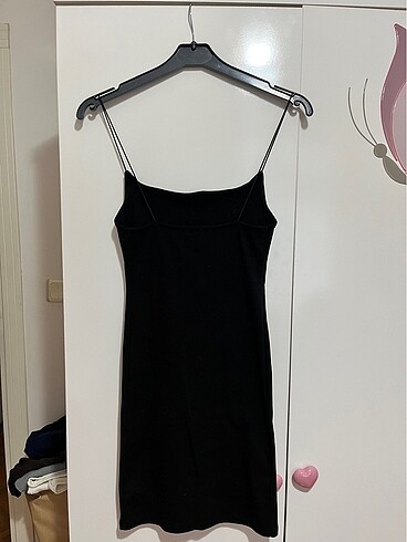 Pull and Bear Pull and bear askılı siyah elbise