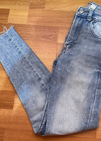 Bershka buz mavisi jean - Görsel 4