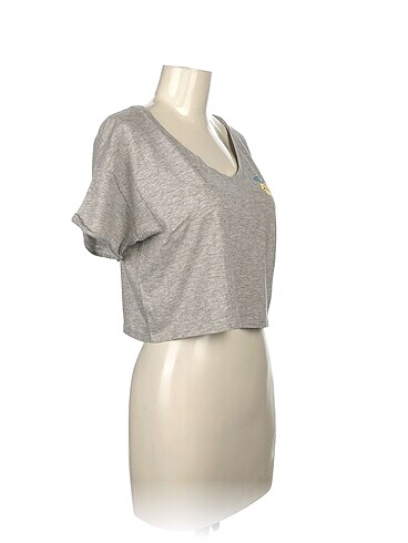 Bershka Bershka T-shirt %70 İndirimli.