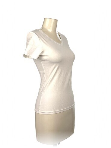 LC Waikiki LC Waikiki T-shirt %70 İndirimli.