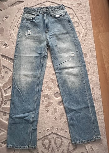 Yırtık Detaylı Geniş Kesim Midi Kot Pantolon