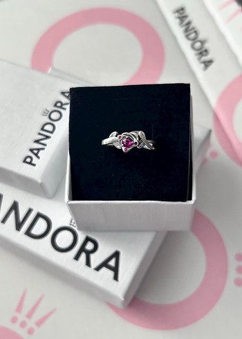 Pandora Pandora Pembe Gül Motifli Zincir Detaylı Yüzük