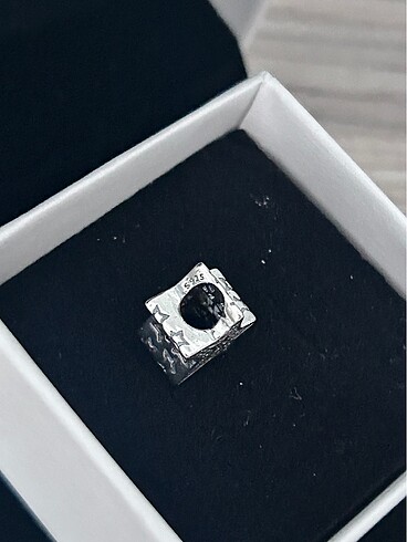 Beden Yıldız charm