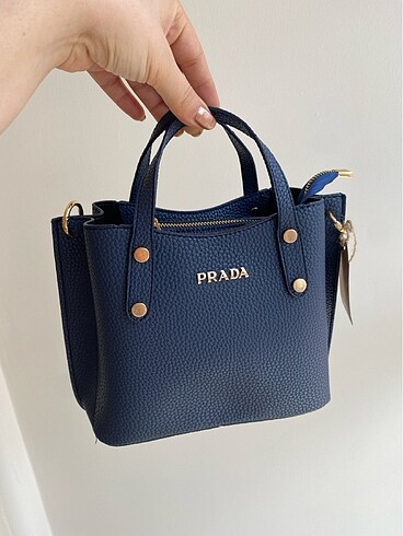 Prada çanta