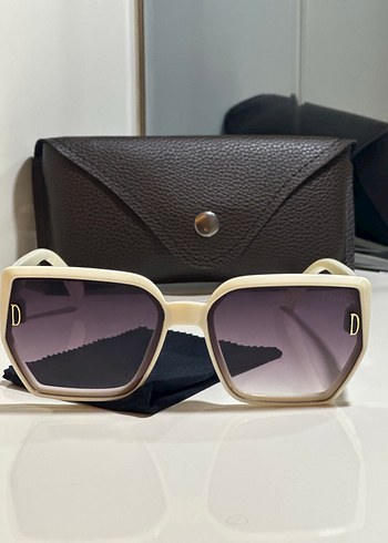 Dior Klasik Beyaz Kadın Güneş Gözlüğü - Görsel 2