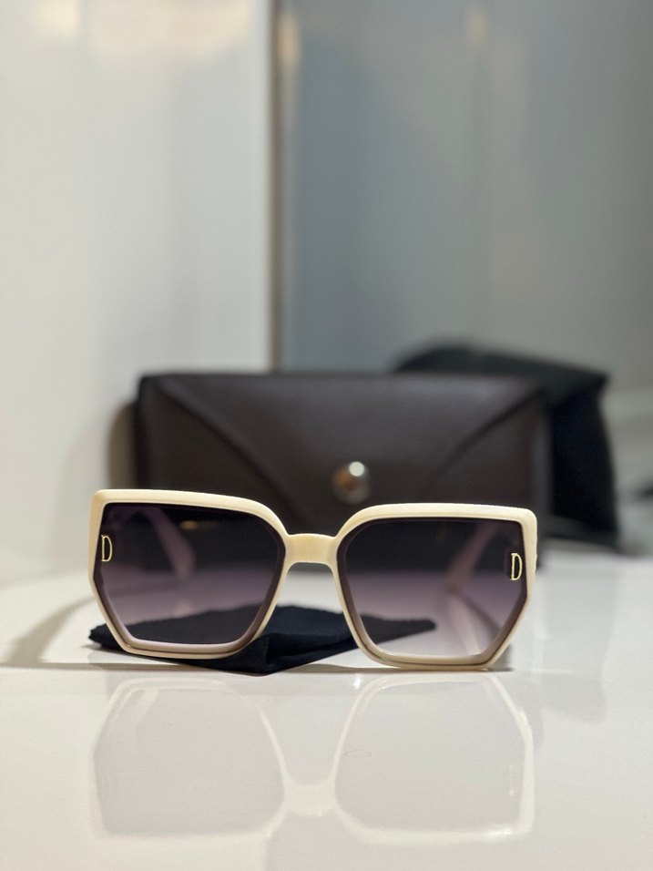 Dior Klasik Beyaz Kadın Güneş Gözlüğü - Görsel 3