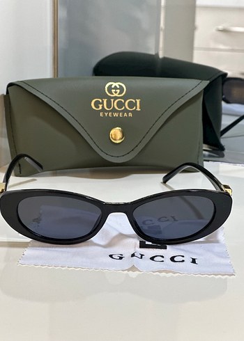 Gucci Parlak Siyah Tokalı Kadın Gözlüğü - Görsel 2