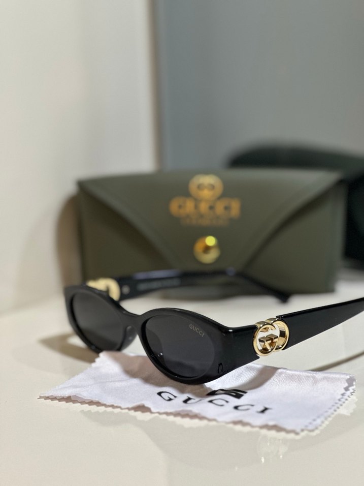 Kadın Siyah Parlak Gucci Gözlük - Görsel 3