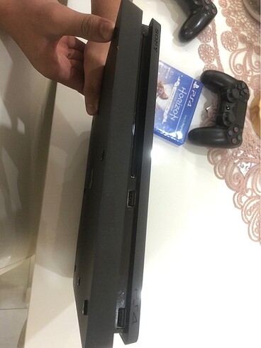  Beden Renk PlayStation 4Slim kasa 500 gb +1 adet orjinal kol(toplam 2 adet 