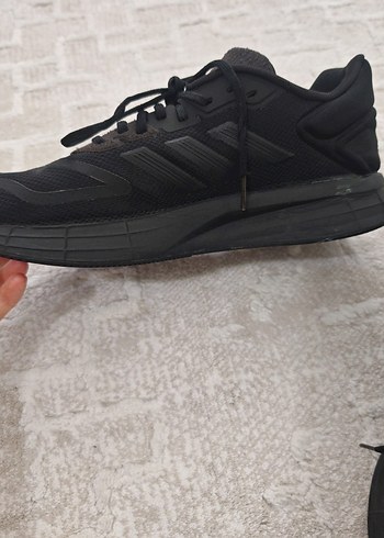 42.5 Beden siyah Renk Adidas erkek spor ayakkabı