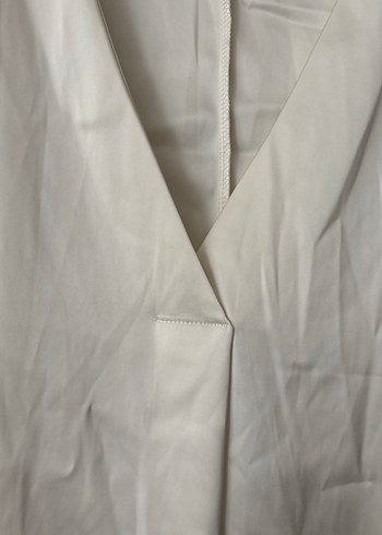 Zara V Yaka Beyaz Keten Kadın Bluz