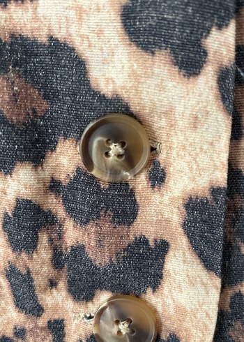 l Beden Düğmeli Leopar Desenli Kadın Yelek