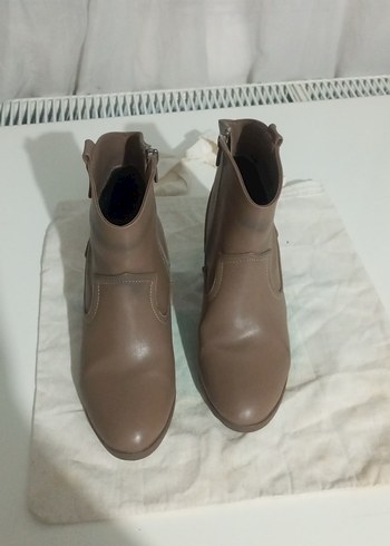 Bej Deri Kadın Dolgu Topuklu Bot - Görsel 2