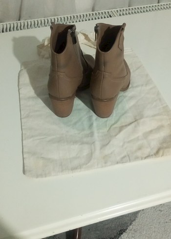 Bej Deri Kadın Dolgu Topuklu Bot - Görsel 3