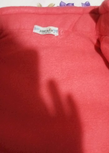 Kız Çocuk Kapüşonlu Kırmızı Nakışlı Yelek - Görsel 2