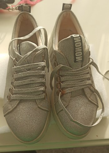 Skechers ürünü
