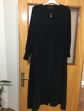 44 beden ferace cok iyi durumda
