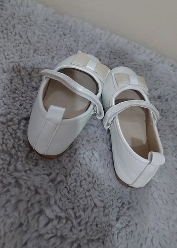 Kız Çocuk Beyaz Tokalı Babet - Görsel 3