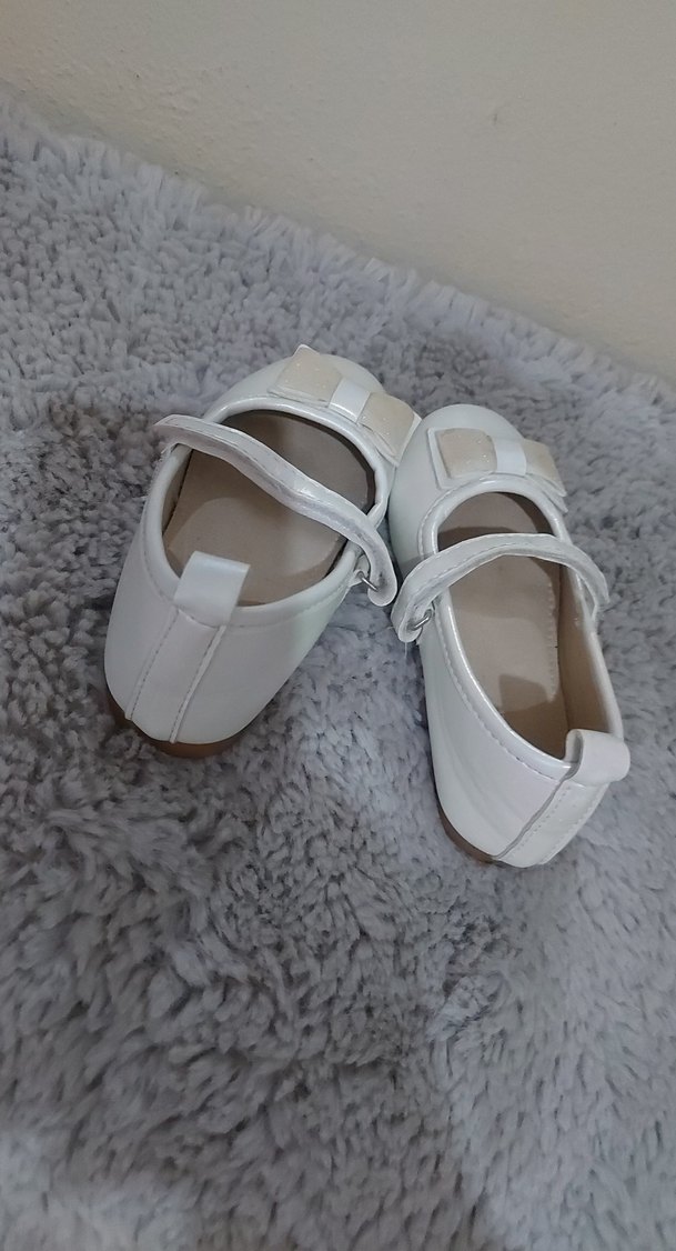 Kız Çocuk Beyaz Tokalı Babet - Görsel 3