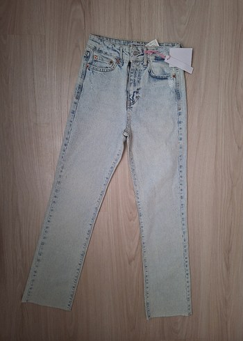 Straight Jean