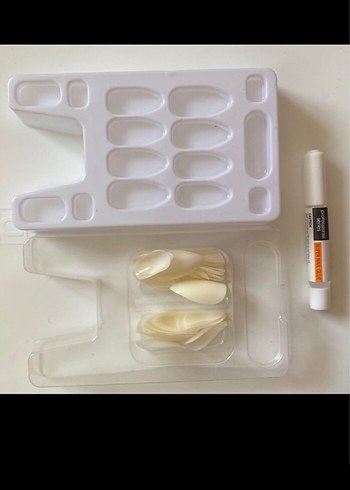 Nascita Beyaz Yeniden Kullanılabilir Takma Tırnak - Görsel 2