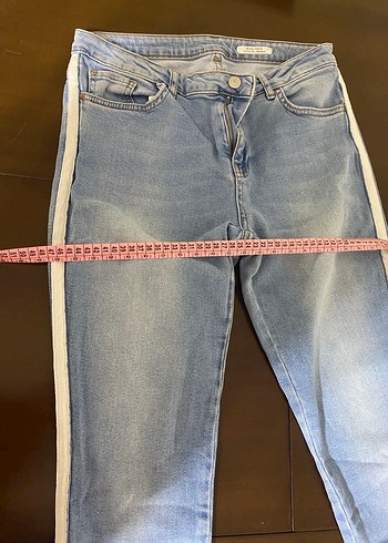 Mavi Çizgili Kadın Midi Kot Pantolon - Görsel 3