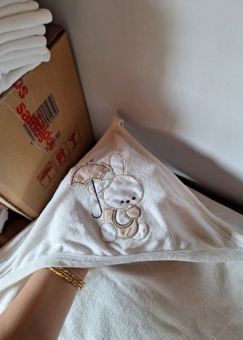 Nakışlı Beyaz Çocuk havlusu - Görsel 3