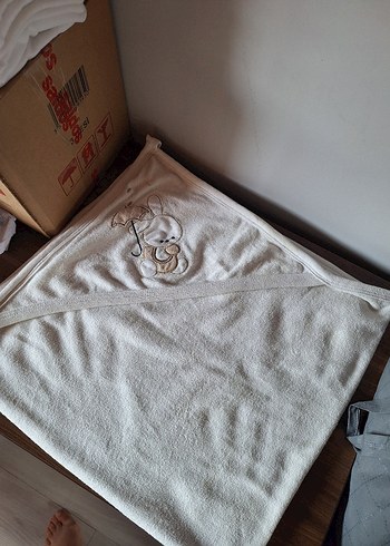 Nakışlı Beyaz Çocuk havlusu - Görsel 2