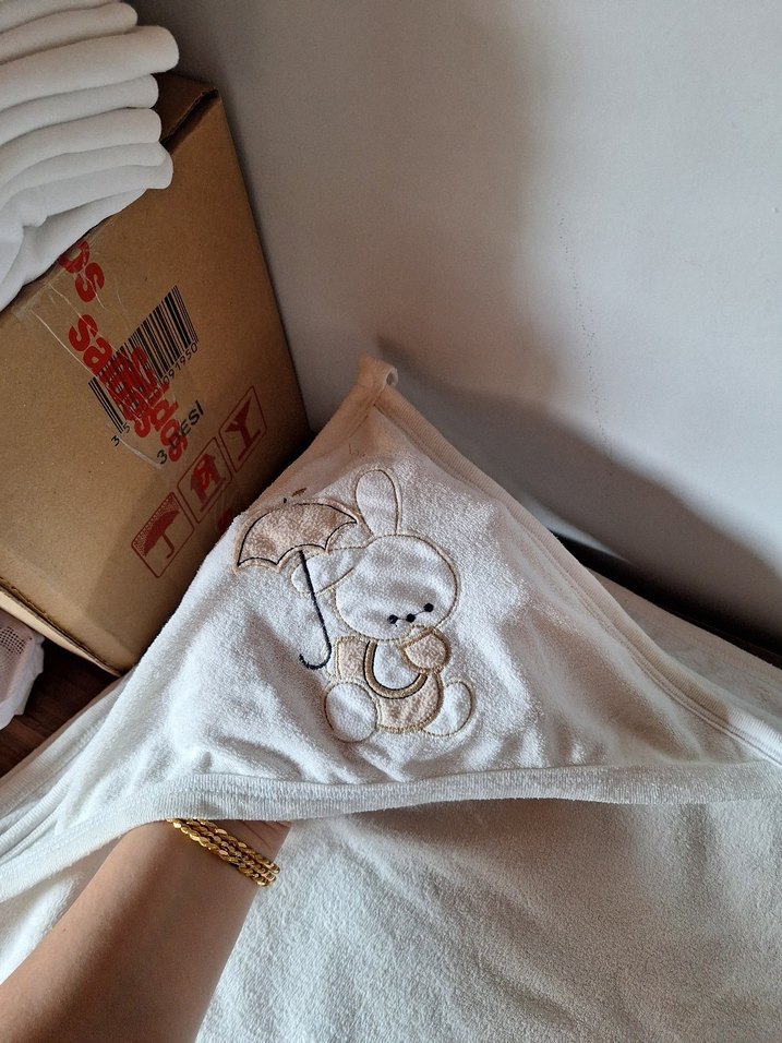 Nakışlı Beyaz Çocuk havlusu - Görsel 3