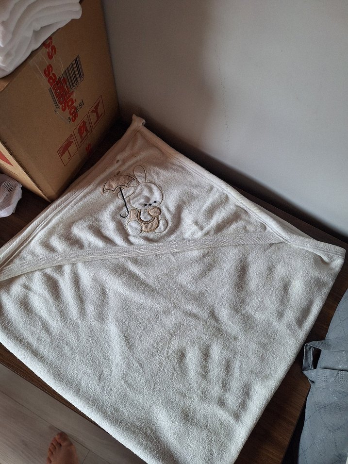 Nakışlı Beyaz Çocuk havlusu - Görsel 2