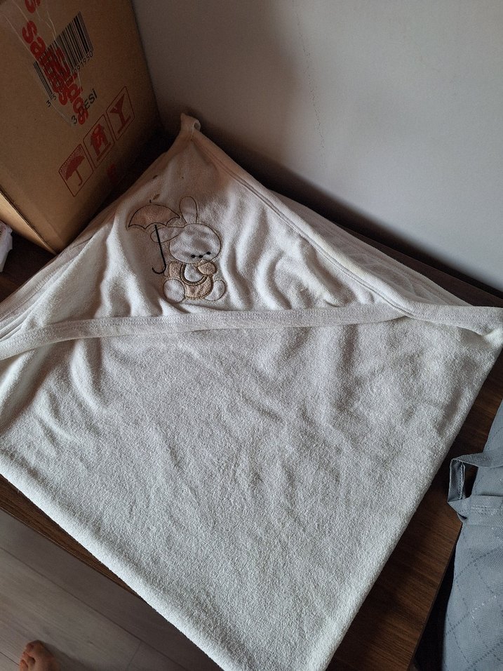 Nakışlı Beyaz Çocuk havlusu - Görsel 4