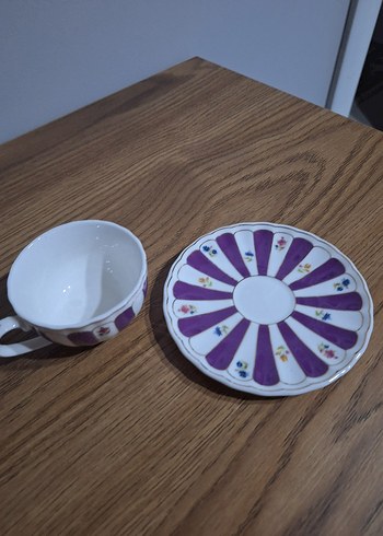 Mor Desenli Porselen Fincan ve Tabak - Görsel 3