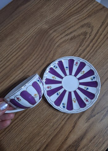 Mor Desenli Porselen Fincan ve Tabak - Görsel 2