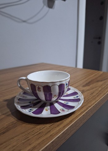 Mor Desenli Porselen Fincan ve Tabak - Görsel 4