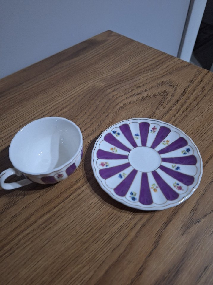 Mor Desenli Porselen Fincan ve Tabak - Görsel 3