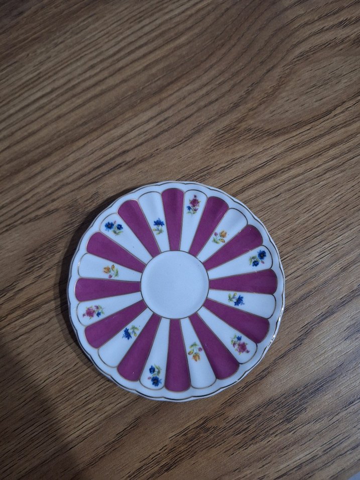 Çiçek Desenli Çok Renkli Porselen Tabak - Görsel 3
