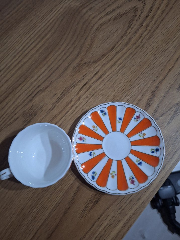 Turuncu Desenli Fincan ve Tabak Seti - Görsel 3