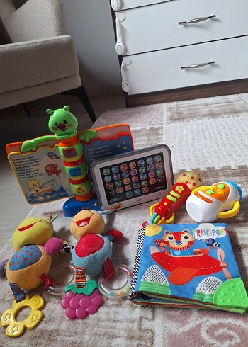 Renkli Bebek Aktivite Oyuncak Seti