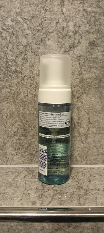 Nivea Nivea Canlandırıcı Yüz Yıkama Köpüğü