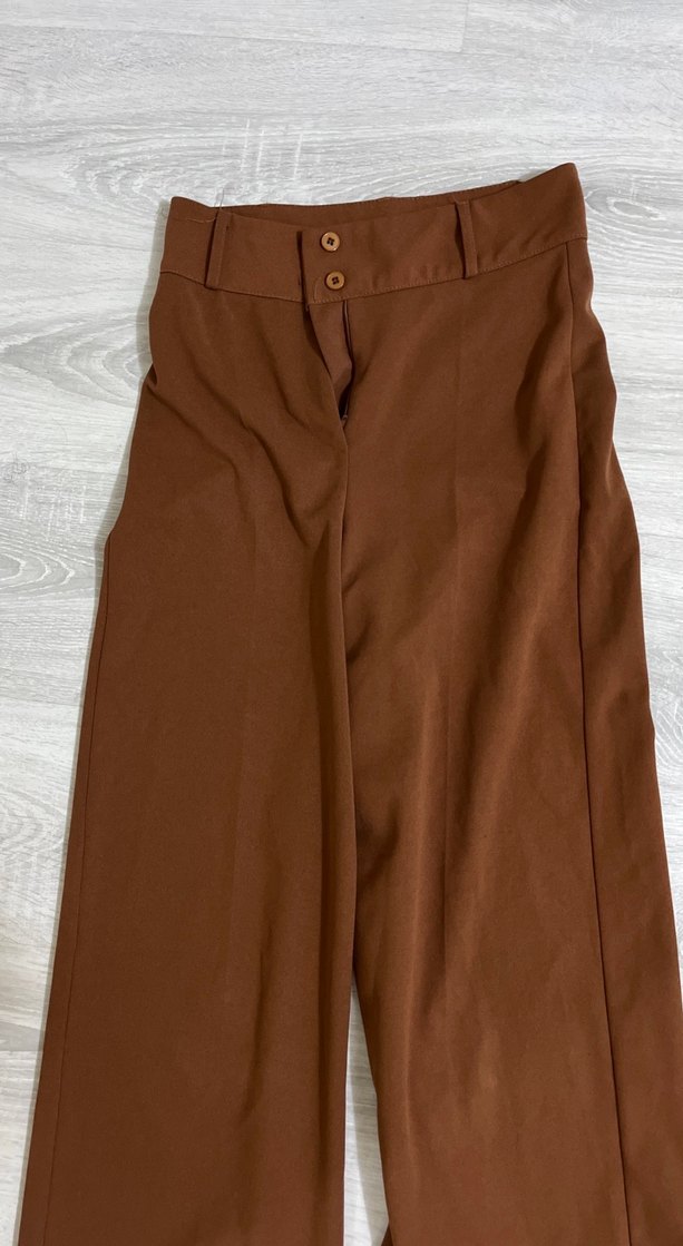 Düğmeli Kahverengi Kadın Midi Kumaş Pantolon - Görsel 3