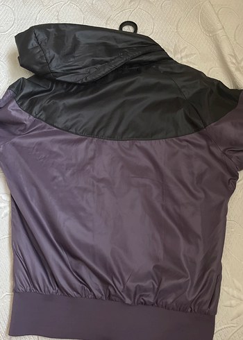 Nike Kadın Mor Siyah Kapüşonlu Fermuarlı Yağmurluk - Görsel 2