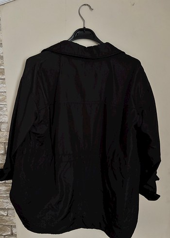 Fermuarlı Siyah Midi Kadın Yağmurluk - Görsel 3