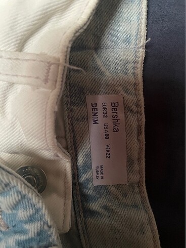 32 Beden Bershka kot şort beya mavi